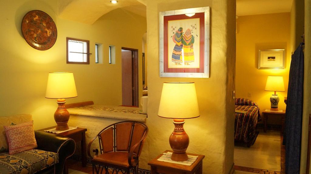 Casa De Las Flores Acomodação com café da manhã Tlaquepaque Exterior foto