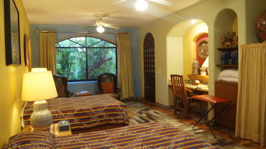 Casa De Las Flores Acomodação com café da manhã Tlaquepaque Exterior foto
