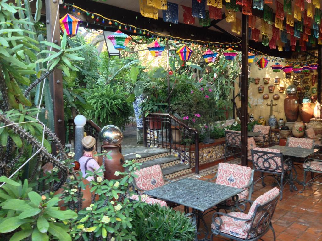 Casa De Las Flores Acomodação com café da manhã Tlaquepaque Exterior foto